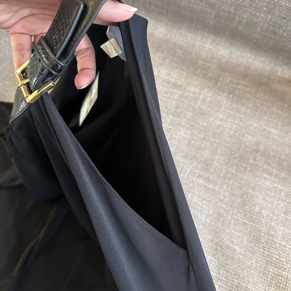 Michael, Michael Kors Women’s Black dolman sleeve cold shoulder buckle Neck Med - Picture 6 of 14